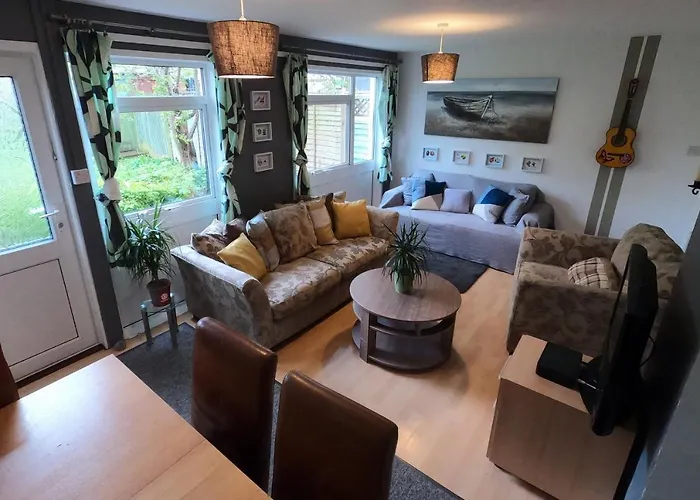 Hampton House In Northampton